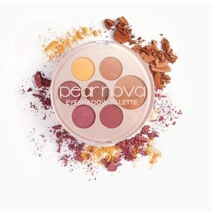 Pearnova eyeshadow palette NIB